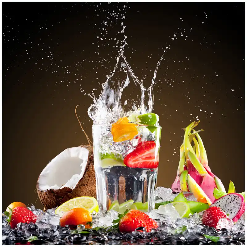 Abverkauf Glasbild Tropische Früchte in einem erfrischenden Drink 30 x 30 cm