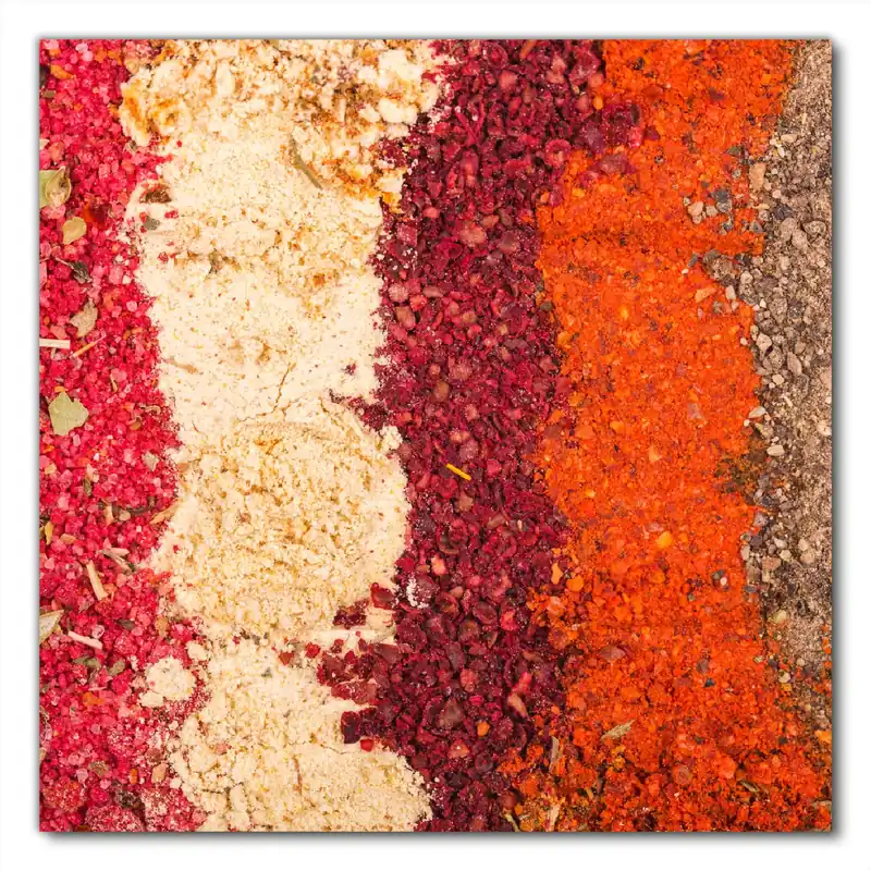 Markenware Selbstklebende Möbelfolie Bunte Gewürze in Streifen - Chili, Curry usw. 100 x 100 cm