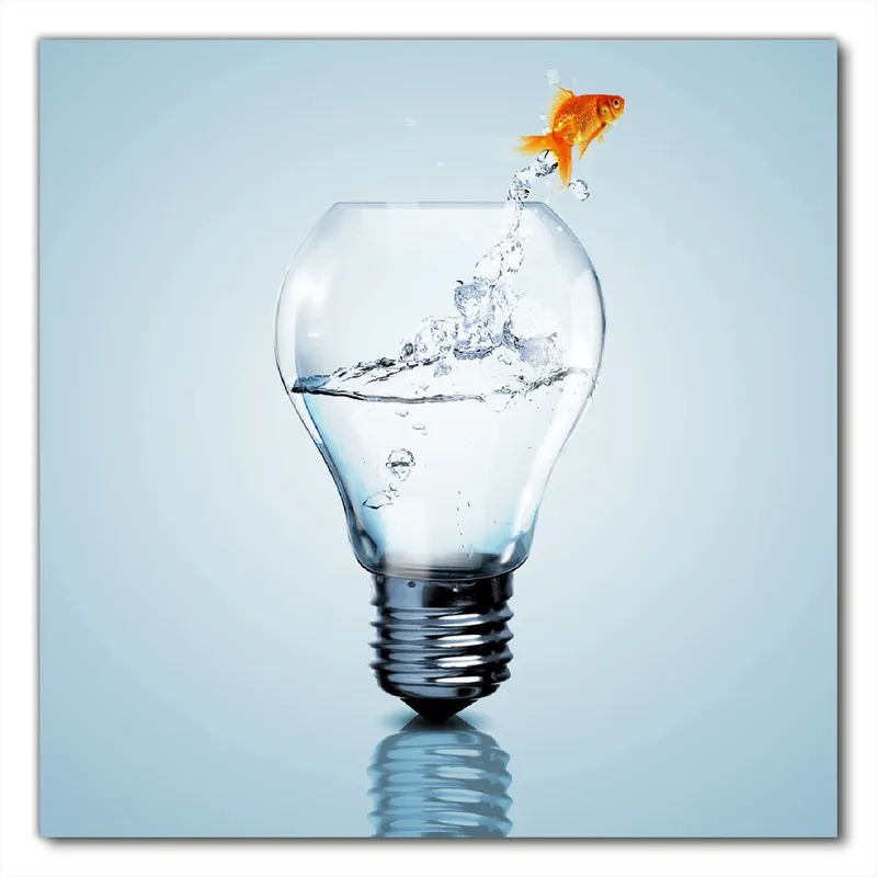 Beliebt Selbstklebende Möbelfolie Goldfisch springt aus Aquarium 80 x 80 cm