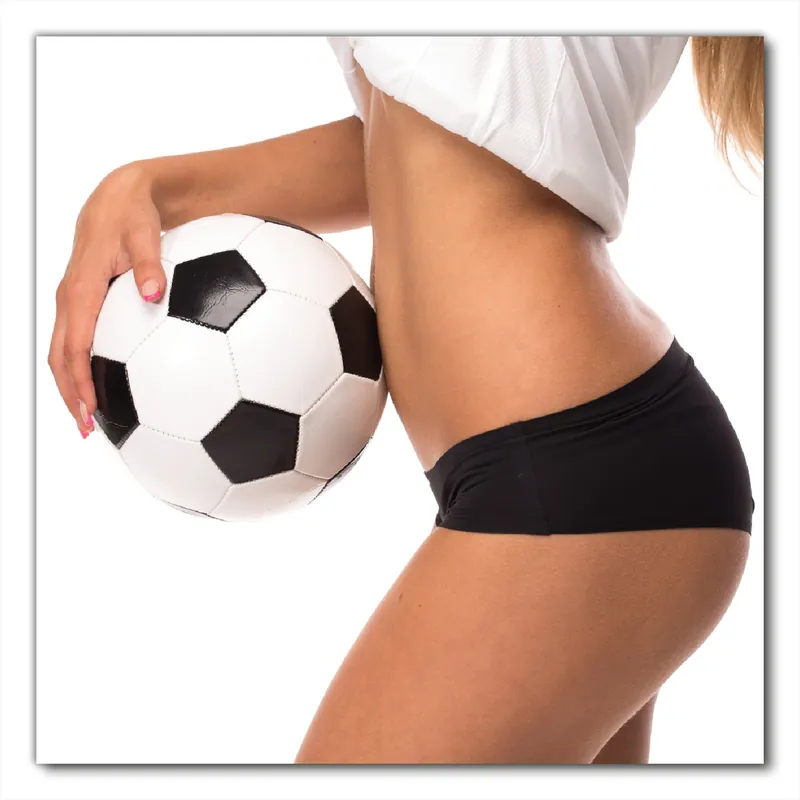 Selbstklebende Möbelfolie Fußball - sexy Frau mit einem Fußball 70 x 70 cm Highlight
