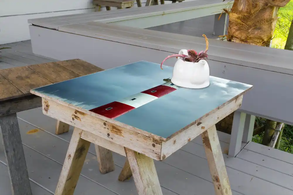Selbstklebende Möbelfolie Leuchtturm am Strand 50 x 50 cm Gratis Versand