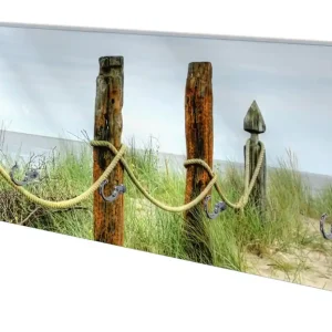 Ausverkauf Wandgarderobe aus Glas Düne am Strand mit Holzpfahl