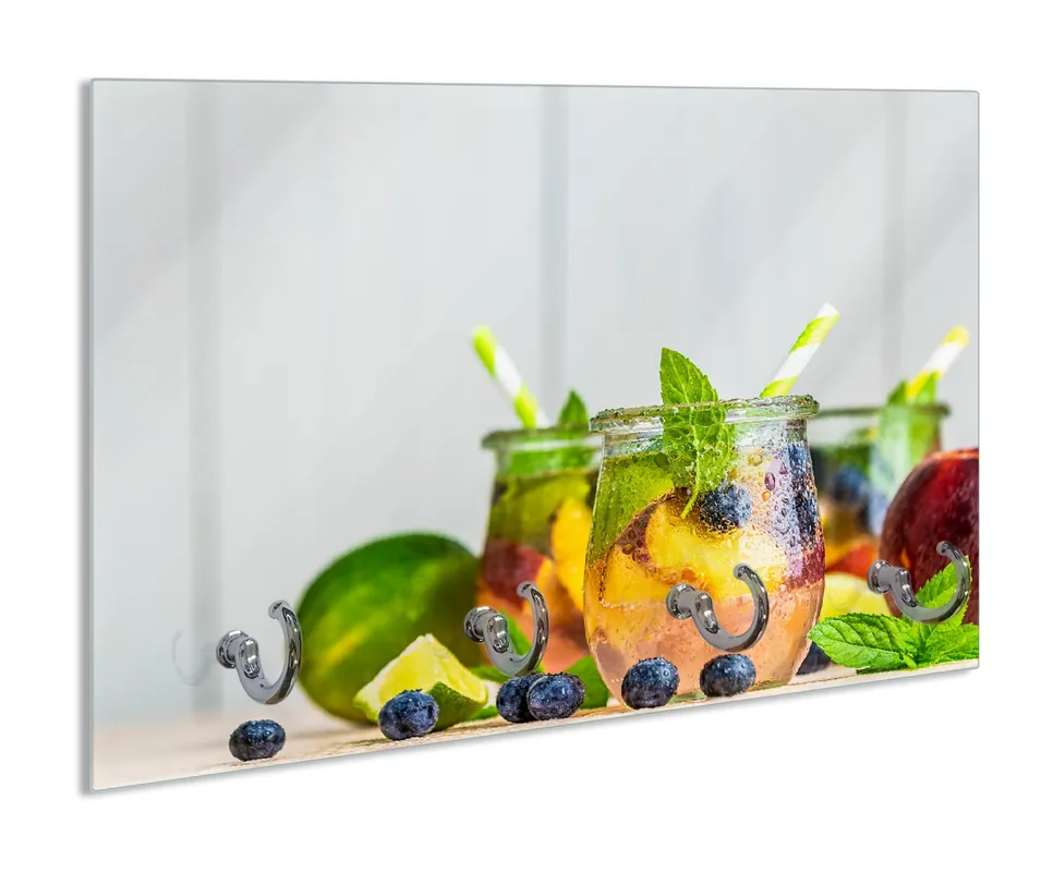 Bestseller Schlüsselbrett Erfrischender Eistee mit Pfirsichen und Blaubeeren