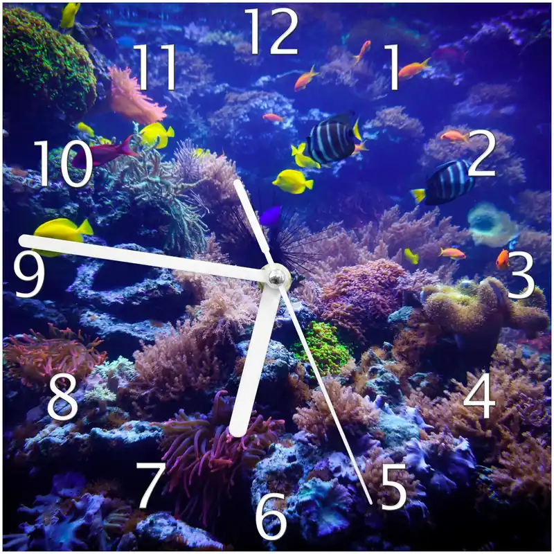 Begrenztes Angebot Wanduhr aus Glas Farbenwelt unter Wasser mit weißen Zeigern, 30 x 30 cm