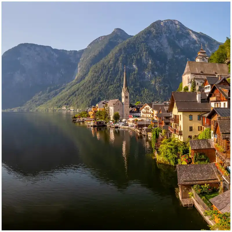 Heißes Angebot Kühlschranksticker Malerisches Dorf an Bergsee 60 x 60 cm, Selbstklebende Folie