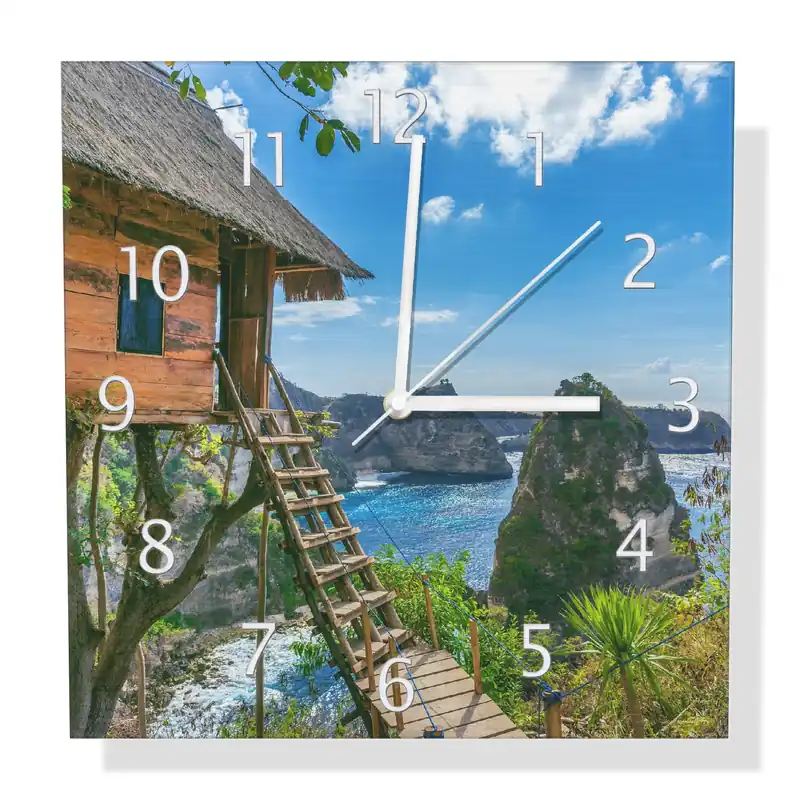 Wanduhr aus Aluverbund Baumhaus über Felsküste 30 x 30 cm, mit schwarzen Zeigern Preis Gesenkt