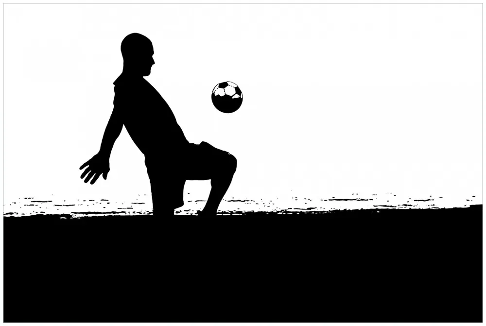 Markenware Poster Fußball Kicker Schwarz-Weiß 61 x 91,5 cm, mit rahmenlosem Bildhalter