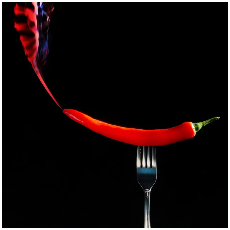Versand Am Gleichen Tag Möbelfolie Rauchende Chili-Schote an einer Gabel 55 x 55 cm