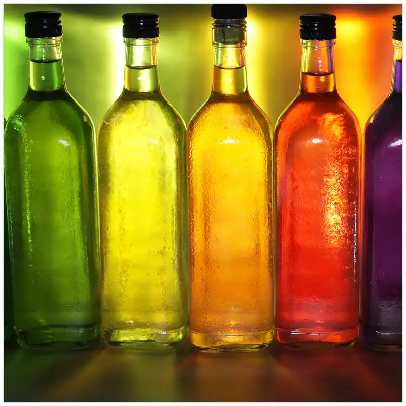 Kracherpreis Glasunterlage Bunte Flaschen im Regal 55 x 55 cm