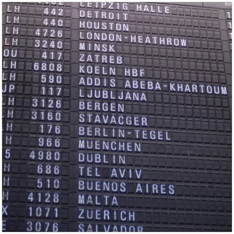 Aktuell Glasunterlage Flughafen Abflugtafel 55 x 55 cm